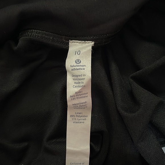 Lululemon shorts - Picture 4 of 6